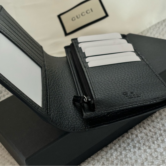 Black slim authentic Gucci leather wallet with 11 card slot holder - Picture 9 of 9
